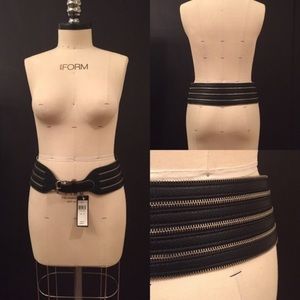 New📣‼️ BCBGMAXAZRIA Women's Faux leather belt with zipper details
